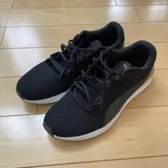 Puma ブラック スニーカー