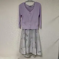 スカートとカーディガンセット