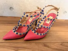 VALENTINO GARAVANI ロックスタッズ パンプスのサムネイル