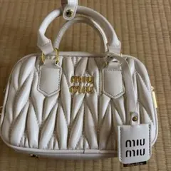 miu miu ショルダーバッグのサムネイル