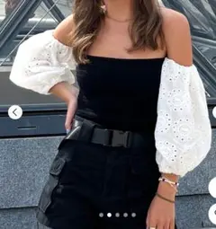 タイムセール！❣️Zara オフショルダー ブラック ホワイト トップス
