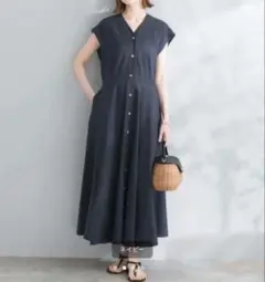 アーバンリサーチロッソ　ウエストシェイプVネックワンピ-ス　ネイビー　23SS