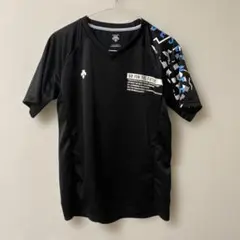 DESCENTE ブラック Vネック Tシャツ