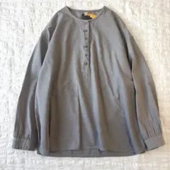美品 25SS オローネ シネマプルオーバーシャツ グレー TANDEY - メルカリ
