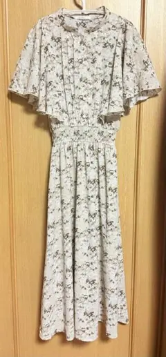 【美品】mily biliet 花柄 半袖ロングワンピース