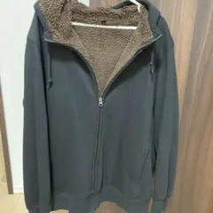 UNIQLO ボア内側 黒 フルジップパーカー