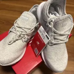 ニューバランス DynaSoft Nergize v3 グレー スニーカー
