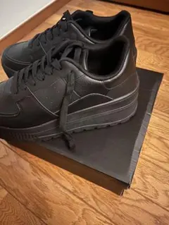 ブラック プラットフォームスニーカー