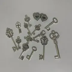 パーツ 鍵 キー シルバー 銀 デコパーツ ハンドメイド ハート