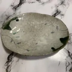 【美濃焼】和モダン 織部流し 楕円皿 / オーバルプレート 銘ありのサムネイル
