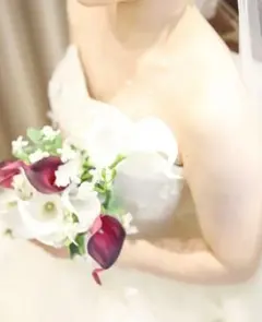 エレガントなウェディングブーケ