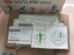 任天堂 バランスWiiボードとWiiフィットプラスのセット 付属:シリコンカバー