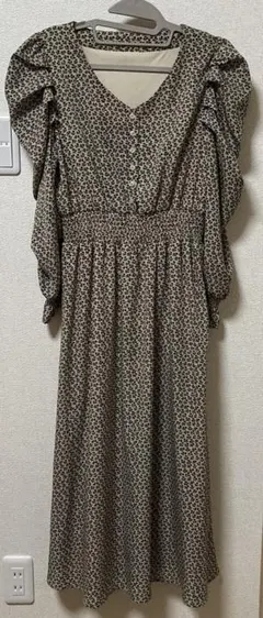 VIS 小花柄ワンピース