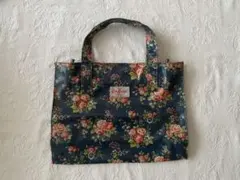 ⭐︎Cath Kidston トートバッグ 花柄 ネイビー⭐︎のサムネイル