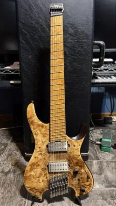 Ibanez QX527PB ヘッドレス　7弦のサムネイル