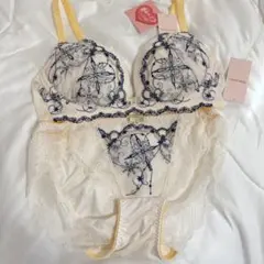 D70 チュチュアンナ　 運命のブラ　ノンワイヤー　ブラジャー　ショーツ　セット