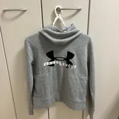 Under Armour グレー パーカー SM