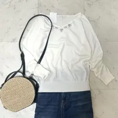 新品 プロポーションボディドレッシング 白 ビジュー付き ニット 洗える L