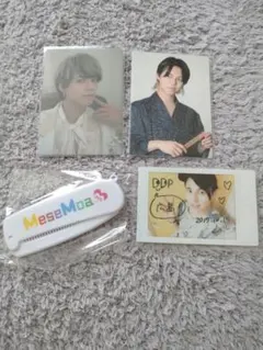 MeseMoa.　とみたけ　トレカ　チェキ　くし