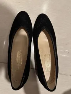 YOSHINOYA ブラックスエード　パンプス 23.5cm