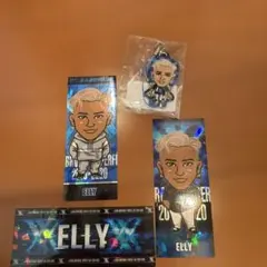ELLY キーホルダーとステッカー