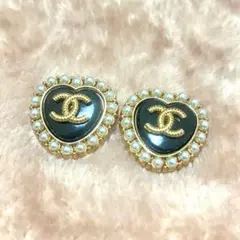 CHANEL ハート型ボタン パール風