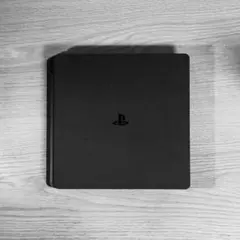 PS4 本体+純正コントローラ2台　プレイステーション4 500GB