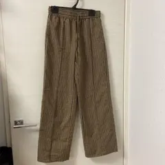 GU ストレートパンツ