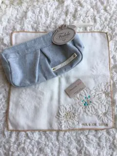 ポーチ&タオルハンカチセット　新品未使用☆