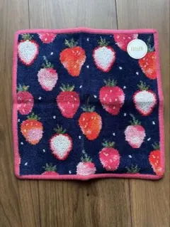 フェイラー　ハンドタオル　いちご