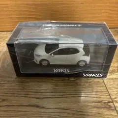 トヨタ ヤリス カラーサンプル ホワイトパールクリスタルシャイン