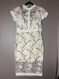 H han queen 花柄レース フリル袖 タイトドレス ホワイト ブラックのサムネイル