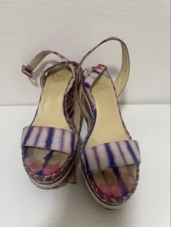 クリスチャンルブタン　タイダイ柄ウェッジソールサンダル