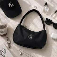 【MLB HOBO BAG】ニューヨーク・ヤンキース バッグ