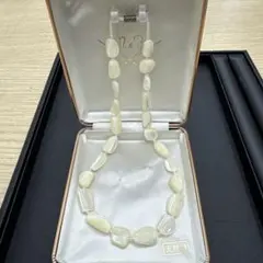天然貝とビーズのネックレス