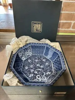 新品　未使用　ハ角大鉢　盛り皿のサムネイル