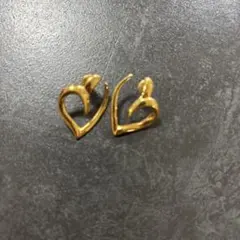 モネ　ゴールドハート型ピアス