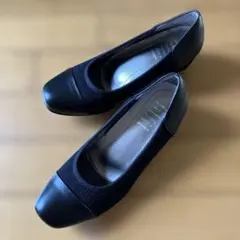 フィットフィット　バイカラーパンプスのサムネイル