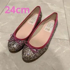 試着のみ美品　ラウナレア グリッター バレエシューズ 24.0 ラメ　パンプスのサムネイル