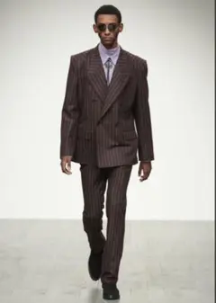 【超希少】GUCCI 2004AW トムフォード期 ベロア チェーン柄スーツ 超希少】GUCCI 2004AW トムフォード期 ベロア チェーン柄スーツ - メルカリ