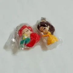 新品未開封　ぎゅーこっと　ディズニープリンセス　アリエル　ベル　キーホルダー