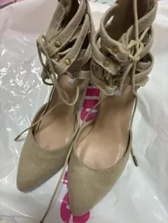 attagirl レースアップパンプス ベージュのサムネイル