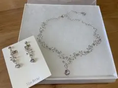 ネックレス＆イヤリング&ティアラ　シルバー
