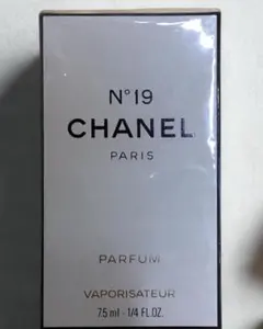 CHANEL 香水　 N゜19　 7.5ML パルファムのサムネイル