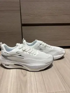 中国カーボンシューズ　ランニングシューズ　ヴェイパーフライ　アルファメッシュ