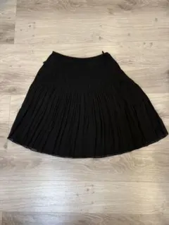 ブラック プリーツスカート ひざ丈のサムネイル