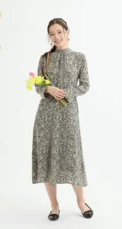 【新品タグ付】ラトータリテ 2WAY ワンピース ネイビー 小花 フラワー