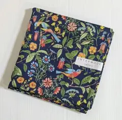 新品未使用 LIBERTY リバティ ハンカチ ケイツビー ネイビー