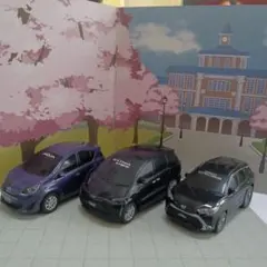 トヨタ非売品プルバックカー 3台セット アクア エスティマ カローラクロスのサムネイル