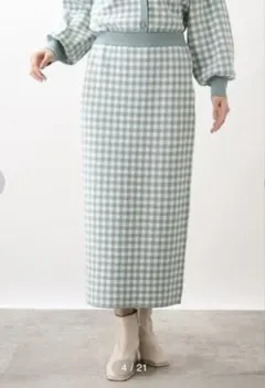 未使用groveギンガムチェックニットタイトスカート　青緑